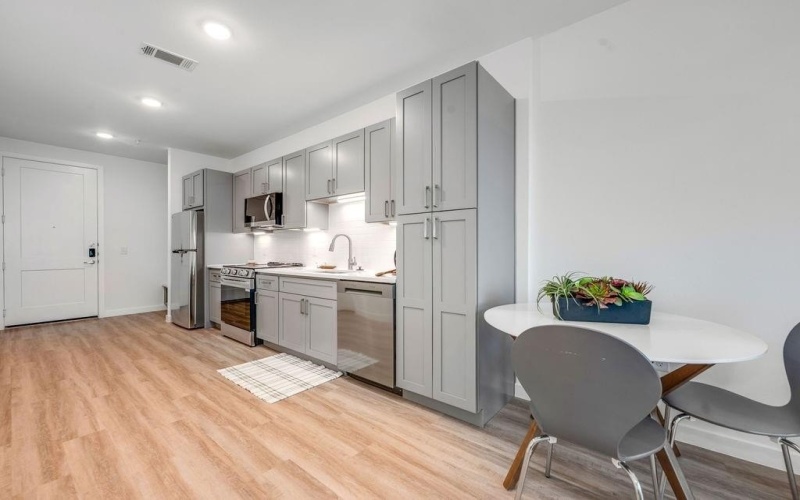 2220 Mail Avenue #103, Dallas, TX 75235, 1 Bedroom Bedrooms, ,1 BathroomBathrooms,Residential Lease,For Rent,2220 Mail Avenue,20935571
