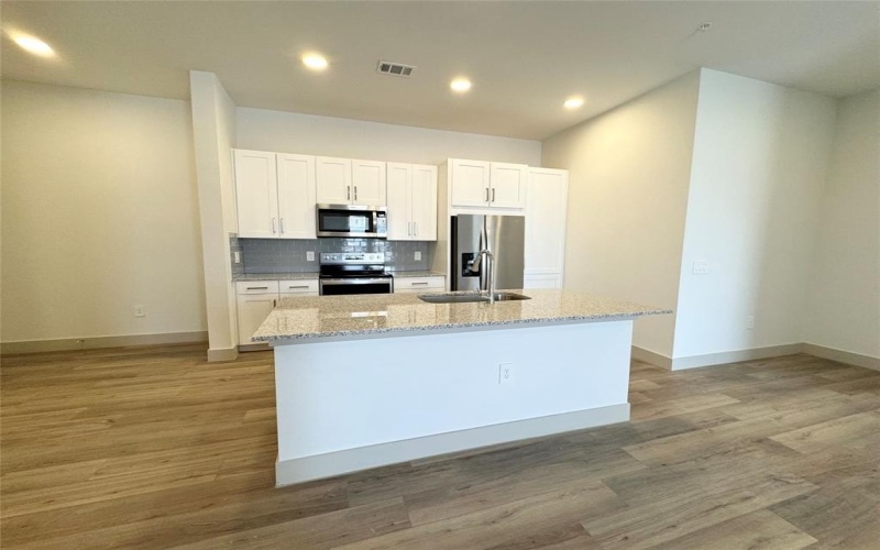 4708 W Spring Creek Parkway #7204, Plano, TX 75024, 2 Habitaciones Habitaciones , ,2 BañosBaños,Residential Lease,En Alquiler,4708 W Spring Creek Parkway,20935784