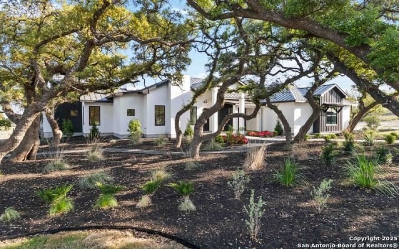 11310 Montell Point, Boerne, TX 78006, 5 Bedrooms Bedrooms, ,6 BathroomsBathrooms,Residential,For Sale,11310 Montell Point,1859107