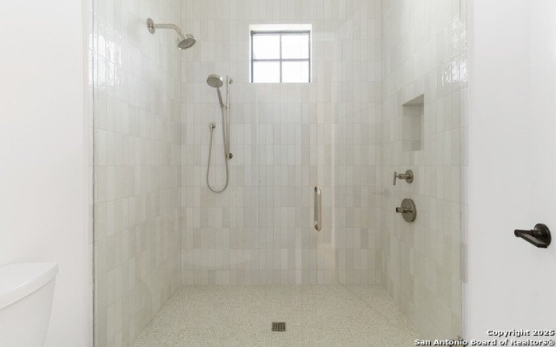 11310 Montell Point, Boerne, TX 78006, 5 Bedrooms Bedrooms, ,6 BathroomsBathrooms,Residential,For Sale,11310 Montell Point,1859107