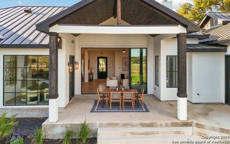 11310 Montell Point, Boerne, TX 78006, 5 Bedrooms Bedrooms, ,6 BathroomsBathrooms,Residential,For Sale,11310 Montell Point,1859107