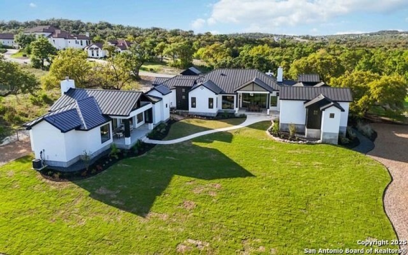11310 Montell Point, Boerne, TX 78006, 5 Bedrooms Bedrooms, ,6 BathroomsBathrooms,Residential,For Sale,11310 Montell Point,1859107