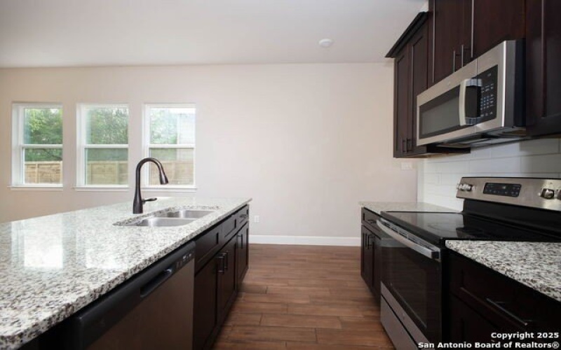 2202 Virginia Blvd, Unit 101, San Antonio, TX 78203, ,2 BathroomsBathrooms,Residential Multi Family,For Sale,2202 Virginia Blvd, Unit 101,1857002