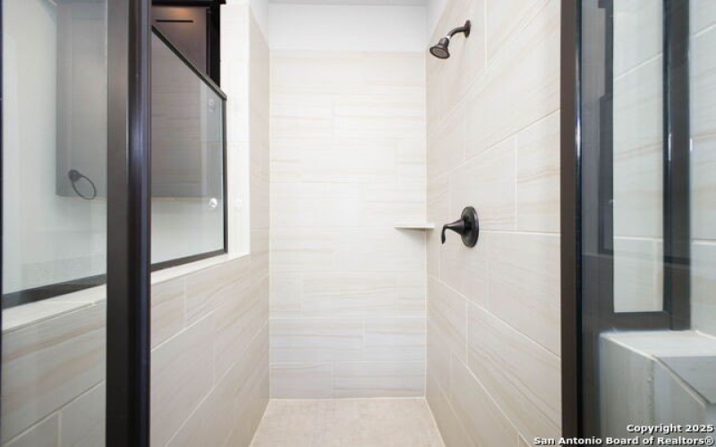 2202 Virginia Blvd, Unit 101, San Antonio, TX 78203, ,2 BathroomsBathrooms,Residential Multi Family,For Sale,2202 Virginia Blvd, Unit 101,1857002