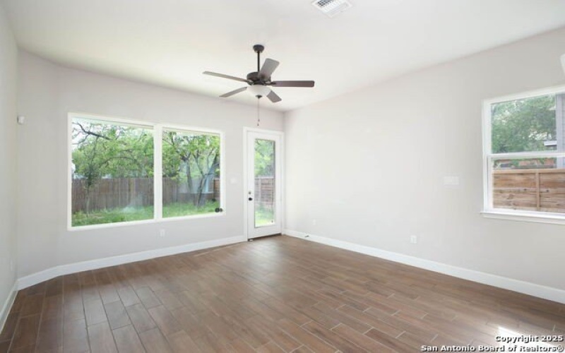 2202 Virginia Blvd, Unit 101, San Antonio, TX 78203, ,2 BathroomsBathrooms,Residential Multi Family,For Sale,2202 Virginia Blvd, Unit 101,1857002