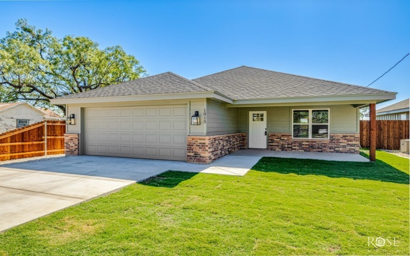 1010 Claborne Court, San Angelo, TX 76905, 3 Bedrooms Bedrooms, ,2 BathroomsBathrooms,Residential,For Sale,1010 Claborne Court,127455
