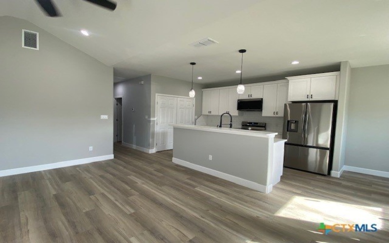 608 N Cedar Avenue, Luling, TX 78648, 3 Bedrooms Bedrooms, ,2 BathroomsBathrooms,Residential,For Sale,608 N Cedar Avenue,573815