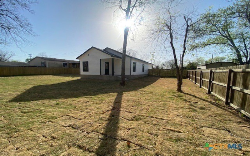 608 N Cedar Avenue, Luling, TX 78648, 3 Bedrooms Bedrooms, ,2 BathroomsBathrooms,Residential,For Sale,608 N Cedar Avenue,573815
