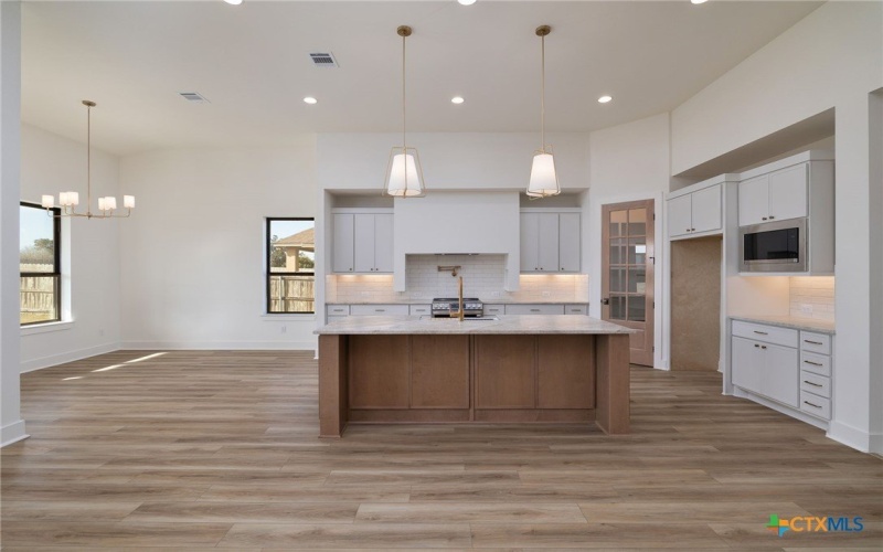 632 Oak Creek Parkway, Seguin, TX 78155, 3 Bedrooms Bedrooms, ,5 BathroomsBathrooms,Residential,For Sale,632 Oak Creek Parkway,573955