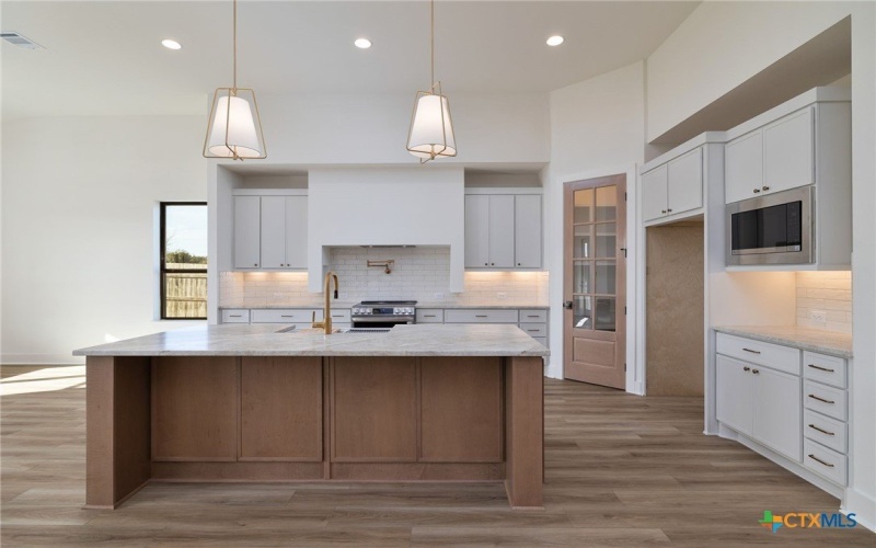632 Oak Creek Parkway, Seguin, TX 78155, 3 Bedrooms Bedrooms, ,5 BathroomsBathrooms,Residential,For Sale,632 Oak Creek Parkway,573955