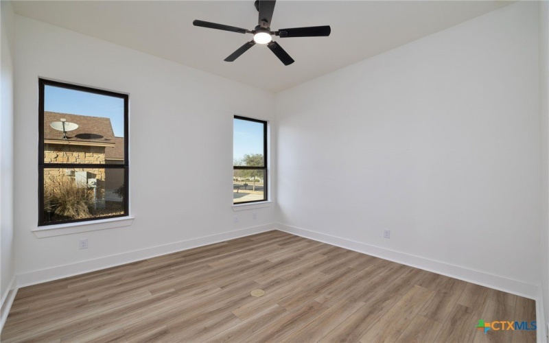 632 Oak Creek Parkway, Seguin, TX 78155, 3 Bedrooms Bedrooms, ,5 BathroomsBathrooms,Residential,For Sale,632 Oak Creek Parkway,573955