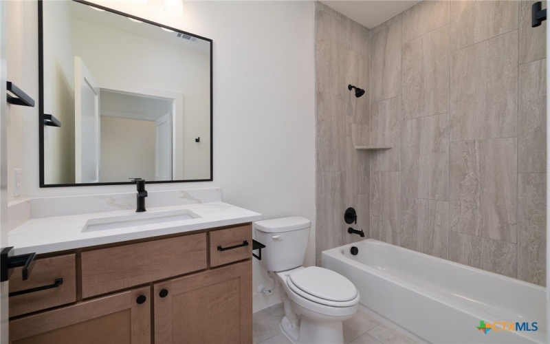 632 Oak Creek Parkway, Seguin, TX 78155, 3 Bedrooms Bedrooms, ,5 BathroomsBathrooms,Residential,For Sale,632 Oak Creek Parkway,573955