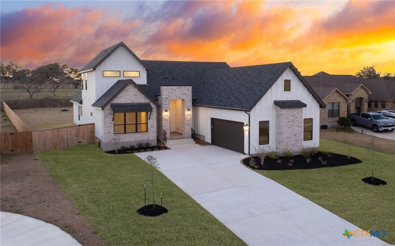 632 Oak Creek Parkway, Seguin, TX 78155, 3 Bedrooms Bedrooms, ,5 BathroomsBathrooms,Residential,For Sale,632 Oak Creek Parkway,573955