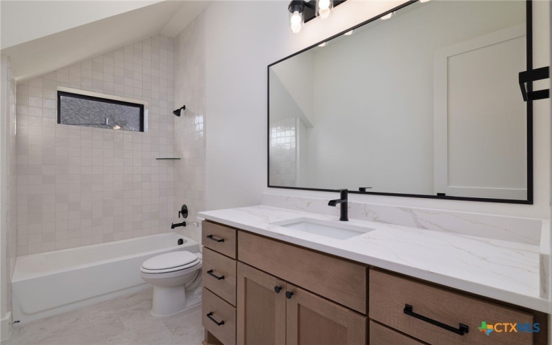 632 Oak Creek Parkway, Seguin, TX 78155, 3 Bedrooms Bedrooms, ,5 BathroomsBathrooms,Residential,For Sale,632 Oak Creek Parkway,573955