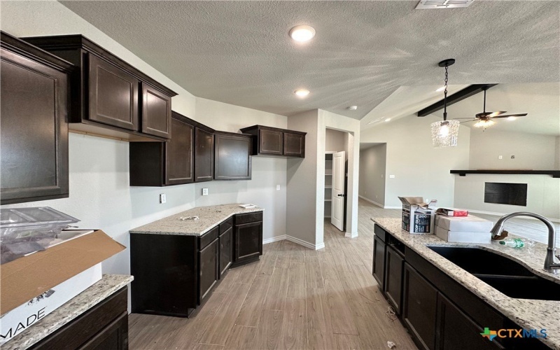 2598 Settlers Oak Drive, Belton, TX 76513, 5 Habitaciones Habitaciones , ,3 BañosBaños,Residential,En Venta,2598 Settlers Oak Drive,577720