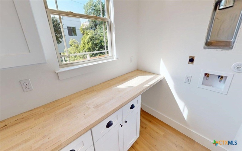 1106 Chestnut Street #B, San Marcos, TX 78666, 3 Bedrooms Bedrooms, ,2 BathroomsBathrooms,Residential Lease,For Rent,1106 Chestnut Street,580015