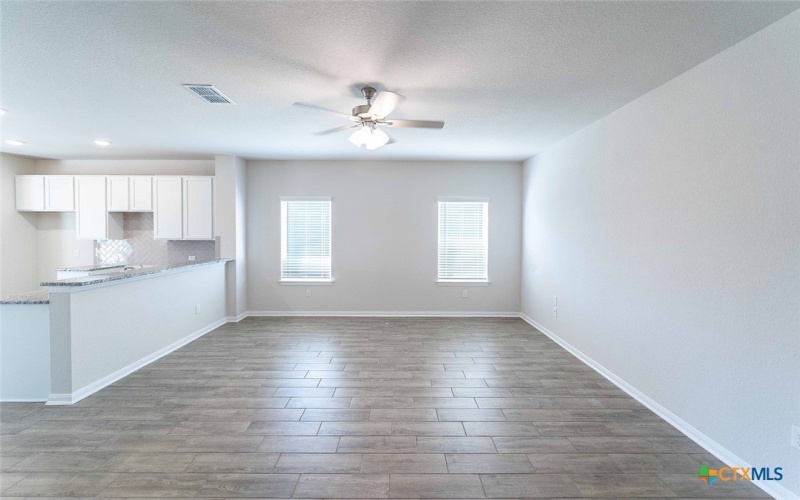 413 Lina Way, Seguin, TX 78155, 3 Habitaciones Habitaciones , ,2 BañosBaños,Residential,En Venta,413 Lina Way,556184