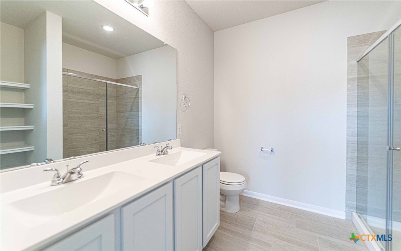 413 Lina Way, Seguin, TX 78155, 3 Habitaciones Habitaciones , ,2 BañosBaños,Residential,En Venta,413 Lina Way,556184