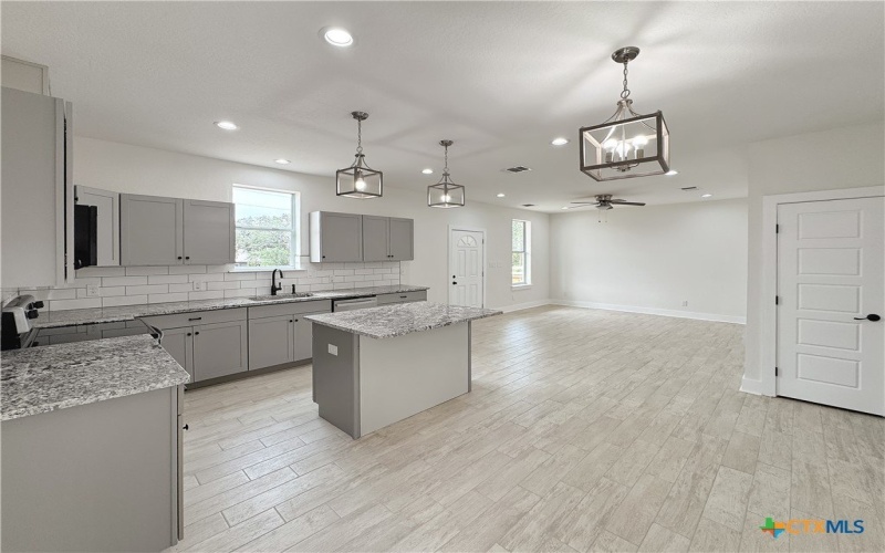 1637 Bob White Drive, Spring Branch, TX 78070, 3 Bedrooms Bedrooms, ,2 BathroomsBathrooms,Residential,For Sale,1637 Bob White Drive,580161