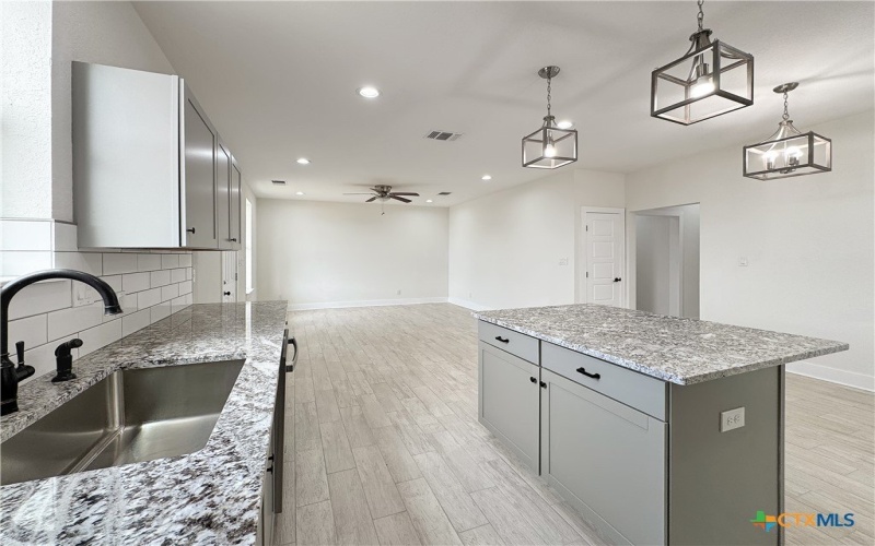 1637 Bob White Drive, Spring Branch, TX 78070, 3 Bedrooms Bedrooms, ,2 BathroomsBathrooms,Residential,For Sale,1637 Bob White Drive,580161