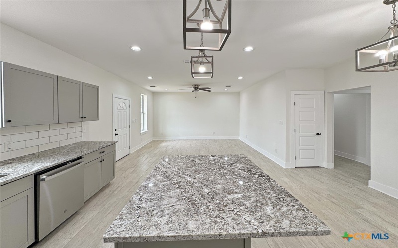 1637 Bob White Drive, Spring Branch, TX 78070, 3 Bedrooms Bedrooms, ,2 BathroomsBathrooms,Residential,For Sale,1637 Bob White Drive,580161