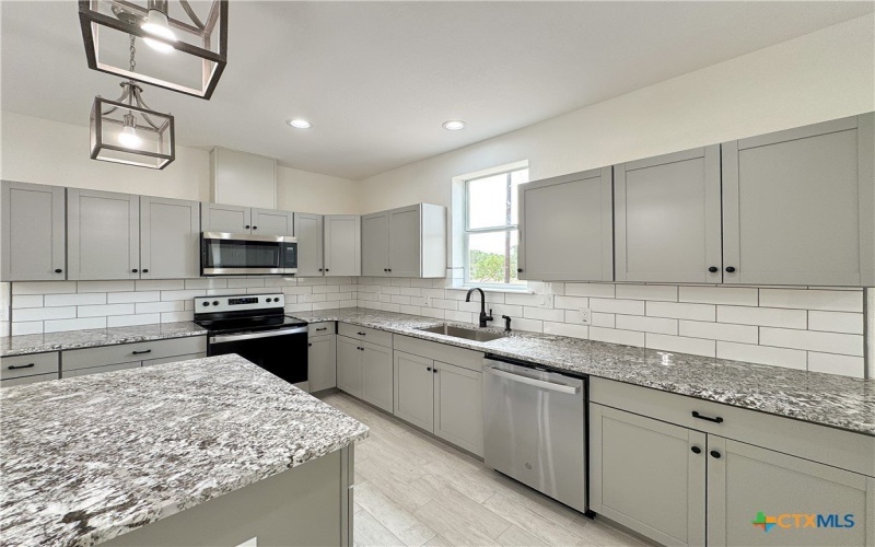 1637 Bob White Drive, Spring Branch, TX 78070, 3 Bedrooms Bedrooms, ,2 BathroomsBathrooms,Residential,For Sale,1637 Bob White Drive,580161