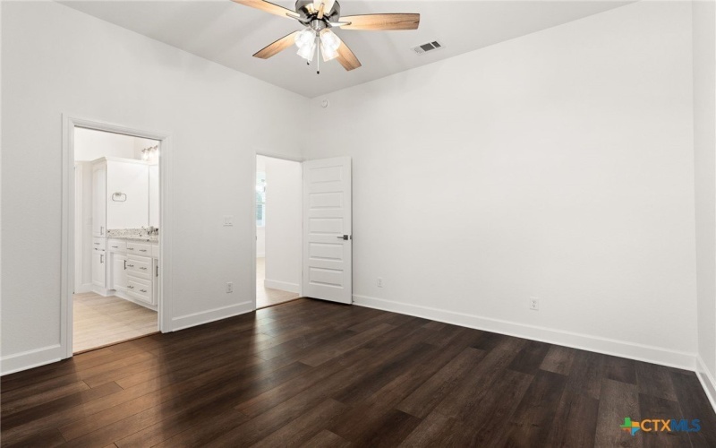 112 Vista De Luna Lane, Belton, TX 76513, 4 Bedrooms Bedrooms, ,3 BathroomsBathrooms,Residential,For Sale,112 Vista De Luna Lane,576154