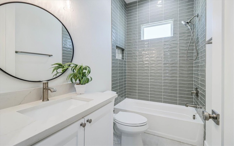 121 Frontside Drive, Corpus Christi, TX 78373, 5 Bedrooms Bedrooms, ,3 BathroomsBathrooms,Residential,For Sale,121 Frontside Drive,458762