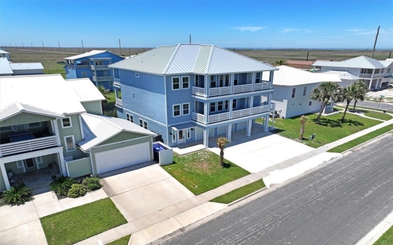 121 Frontside Drive, Corpus Christi, TX 78373, 5 Bedrooms Bedrooms, ,3 BathroomsBathrooms,Residential,For Sale,121 Frontside Drive,458762