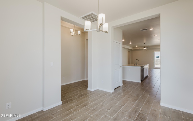 721 Paseo De La Reina Street, El Paso, TX 79928, 3 Habitaciones Habitaciones , ,2 BañosBaños,Residential,En Venta,721 Paseo De La Reina Street,922603
