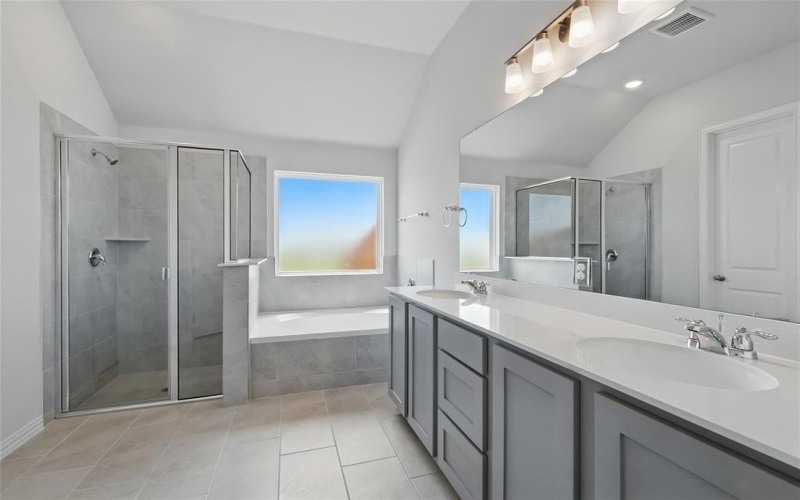 2711 Woodbrook Drive, Sherman, TX 75092, 4 Bedrooms Bedrooms, ,3 BathroomsBathrooms,Residential,For Sale,2711 Woodbrook Drive,20782243