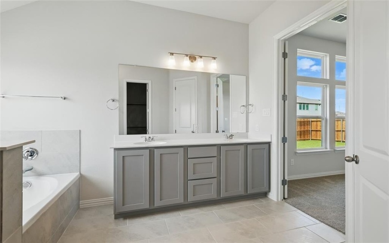 2711 Woodbrook Drive, Sherman, TX 75092, 4 Bedrooms Bedrooms, ,3 BathroomsBathrooms,Residential,For Sale,2711 Woodbrook Drive,20782243