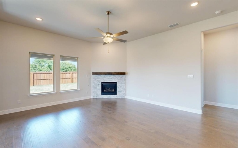 3801 Water Lily Way, Celina, TX 75009, 4 Habitaciones Habitaciones , ,3 BañosBaños,Residential,En Venta,3801 Water Lily Way,20797359