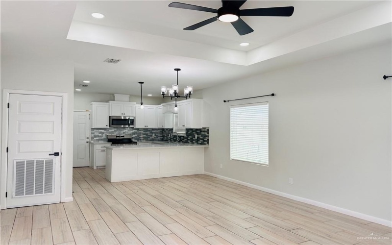 1019 N Clarence Avenue #2, Edinburg, TX 78539, 3 Habitaciones Habitaciones , ,2 BañosBaños,Residential Lease,En Alquiler,1019 N Clarence Avenue,471353