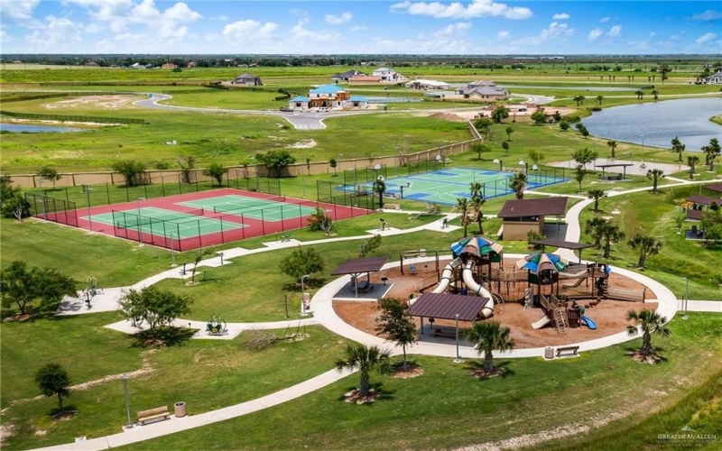 14300 Chalk Ridge Drive, McAllen, TX 78504, 5 Habitaciones Habitaciones , ,3 BañosBaños,Residential,En Venta,14300 Chalk Ridge Drive,464378