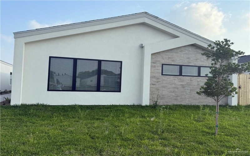 2701 Brownjay Road #4, Weslaco, TX 78596, 3 Habitaciones Habitaciones , ,2 BañosBaños,Residential Lease,En Alquiler,2701 Brownjay Road,466957