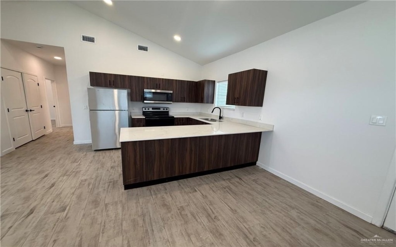 2701 Brownjay Road #4, Weslaco, TX 78596, 3 Habitaciones Habitaciones , ,2 BañosBaños,Residential Lease,En Alquiler,2701 Brownjay Road,466957