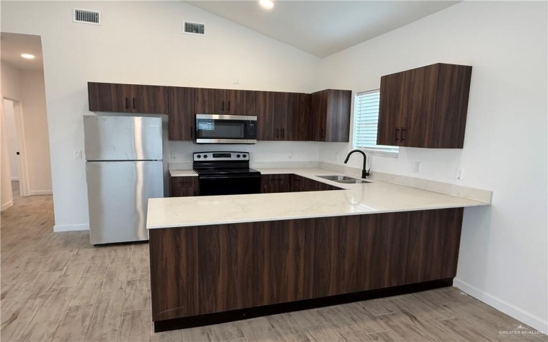 2701 Brownjay Road #4, Weslaco, TX 78596, 3 Habitaciones Habitaciones , ,2 BañosBaños,Residential Lease,En Alquiler,2701 Brownjay Road,466957