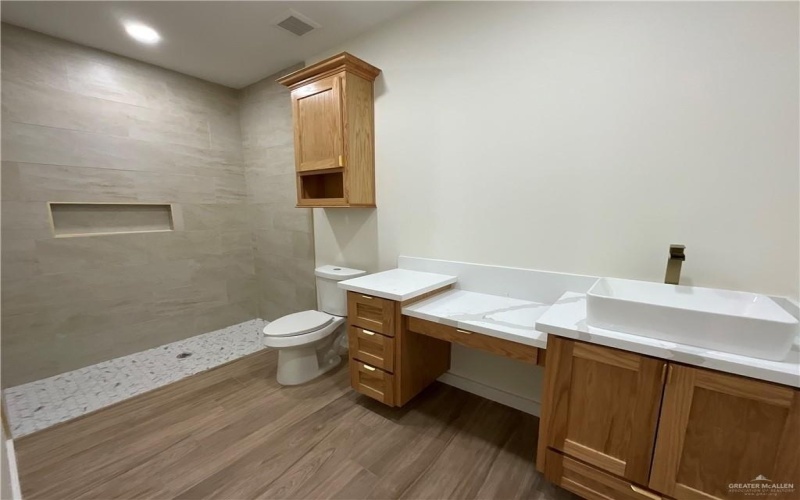 1513 Helen Drive, Weslaco, TX 78596, 4 Bedrooms Bedrooms, ,3 BathroomsBathrooms,Residential,For Sale,1513 Helen Drive,471456