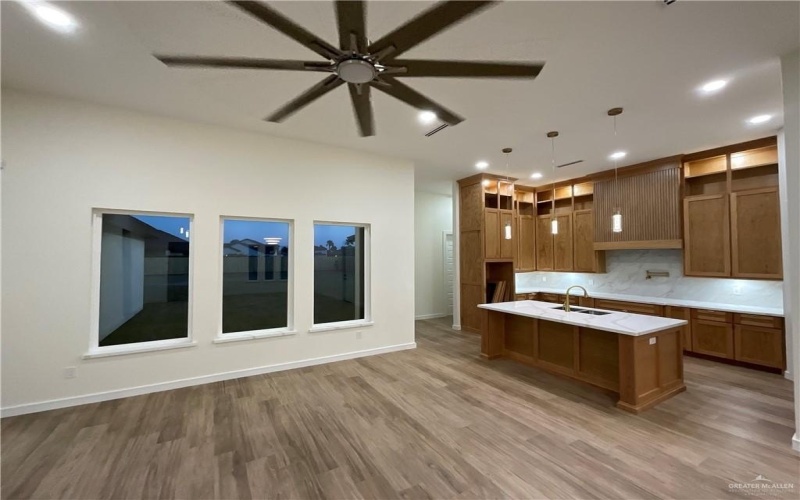 1513 Helen Drive, Weslaco, TX 78596, 4 Bedrooms Bedrooms, ,3 BathroomsBathrooms,Residential,For Sale,1513 Helen Drive,471456