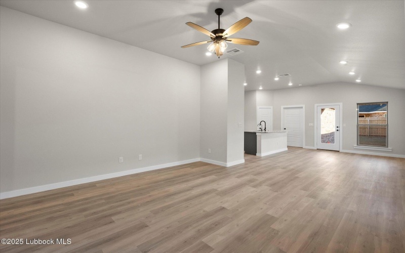 8413 22nd Street, Lubbock, TX 79407, 4 Habitaciones Habitaciones , ,2 BañosBaños,Residential,En Venta,8413 22nd Street,202554527