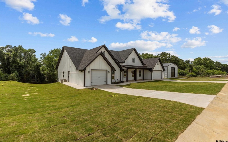 12464 Maplewood Drive, Lindale, TX 75771, 5 Bedrooms Bedrooms, ,3 BathroomsBathrooms,Residential,For Sale,12464 Maplewood Drive,25007431
