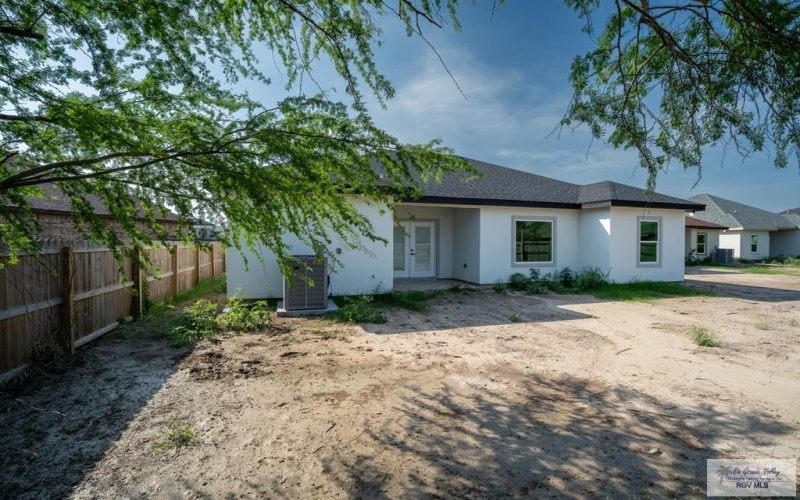 117 REPUBLIC CIR, SAN BENITO, TX 78586, 3 Bedrooms Bedrooms, ,2 BathroomsBathrooms,Residential,For Sale,117 REPUBLIC CIR,29758675
