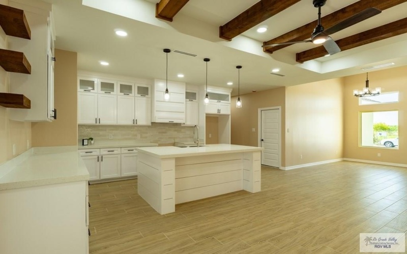 113 REPUBLIC CIR, SAN BENITO, TX 78586, 3 Habitaciones Habitaciones , ,2 BañosBaños,Residential,En Venta,113 REPUBLIC CIR,29758676