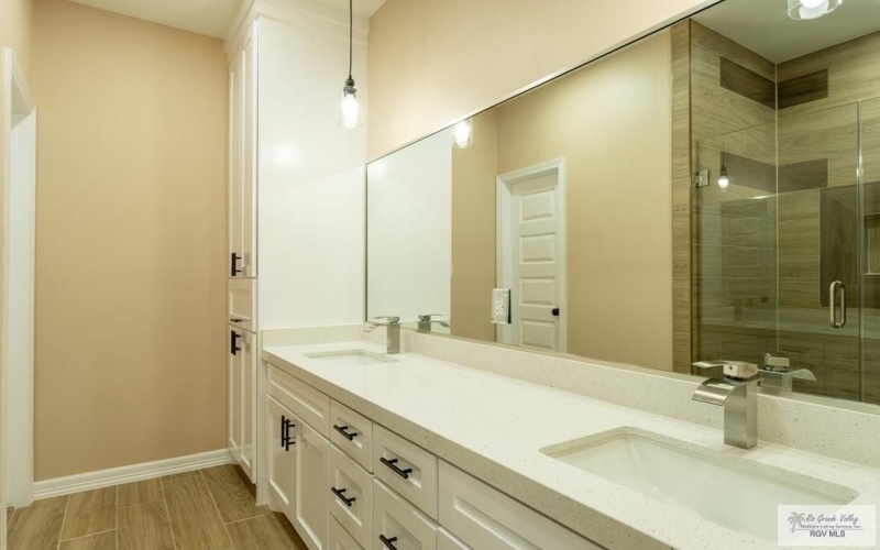 113 REPUBLIC CIR, SAN BENITO, TX 78586, 3 Habitaciones Habitaciones , ,2 BañosBaños,Residential,En Venta,113 REPUBLIC CIR,29758676