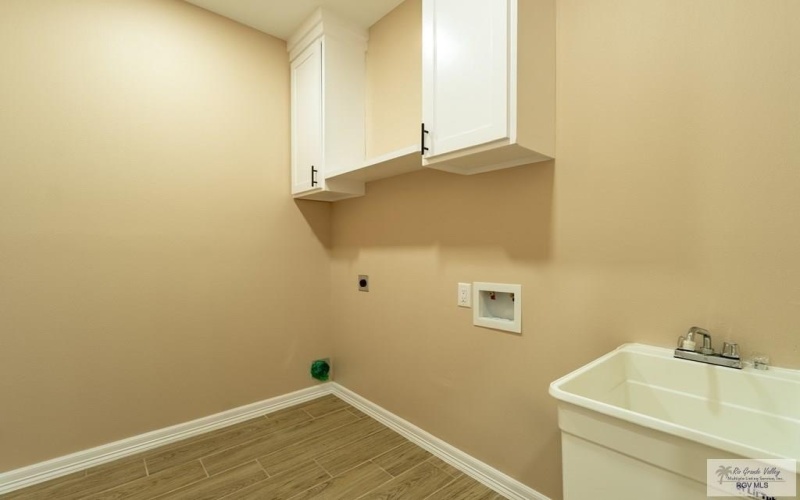 113 REPUBLIC CIR, SAN BENITO, TX 78586, 3 Habitaciones Habitaciones , ,2 BañosBaños,Residential,En Venta,113 REPUBLIC CIR,29758676