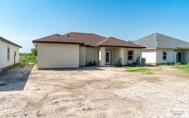 113 REPUBLIC CIR, SAN BENITO, TX 78586, 3 Habitaciones Habitaciones , ,2 BañosBaños,Residential,En Venta,113 REPUBLIC CIR,29758676