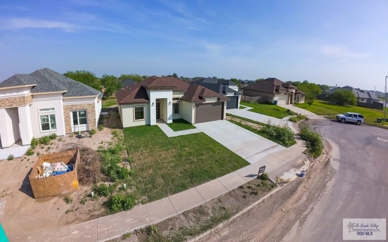 113 REPUBLIC CIR, SAN BENITO, TX 78586, 3 Habitaciones Habitaciones , ,2 BañosBaños,Residential,En Venta,113 REPUBLIC CIR,29758676