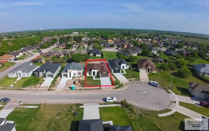 113 REPUBLIC CIR, SAN BENITO, TX 78586, 3 Habitaciones Habitaciones , ,2 BañosBaños,Residential,En Venta,113 REPUBLIC CIR,29758676