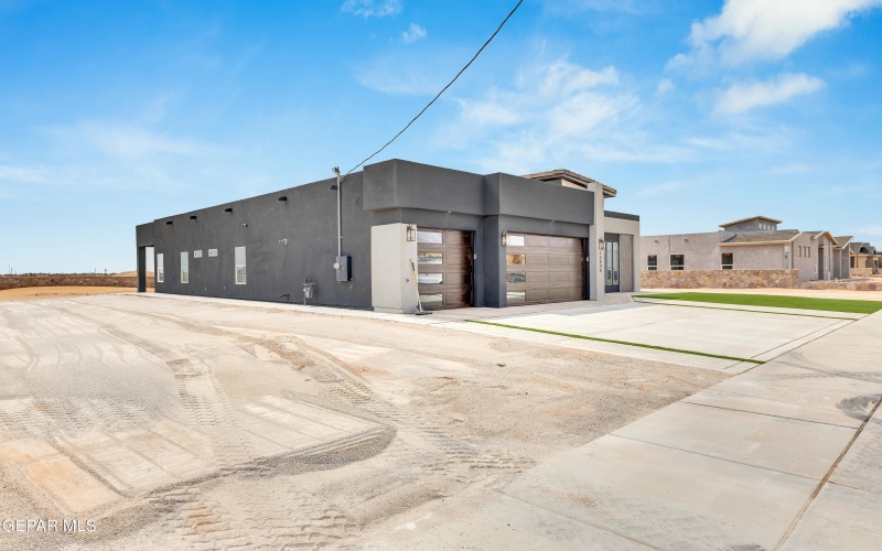 15040 Hinojos Ave Avenue, El Paso, TX 79938, 4 Bedrooms Bedrooms, ,5 BathroomsBathrooms,Residential,For Sale,15040 Hinojos Ave Avenue,922673